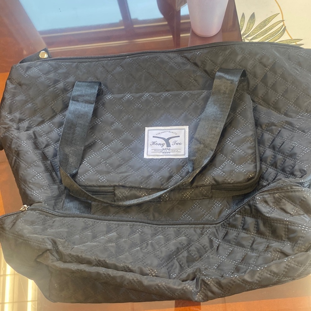 Black cooler bag.